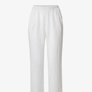 Linnebyxor  - Säljer mina älskade linnebyxor, perfekta nu till våren. Nypris 549 säljs för 200 inkl. Frakt 