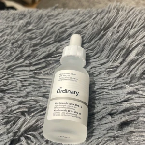 the ordinary - säljer pga passa inte bra på huden  använd kanske 10 gånger ny pris 90 kr mitt pris 40kr plus frakt 