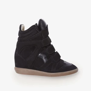 Isabel marant  - Säljer mina isabel marant.  Använda ett par gånger men ser super bra ut.   