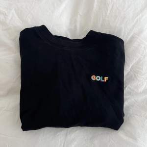 säljer min slutsålda tröja från golf wang🌻, då den inte längre kommer till användning! sparsamt använd!  (fraktkostnad tillkommer✨)