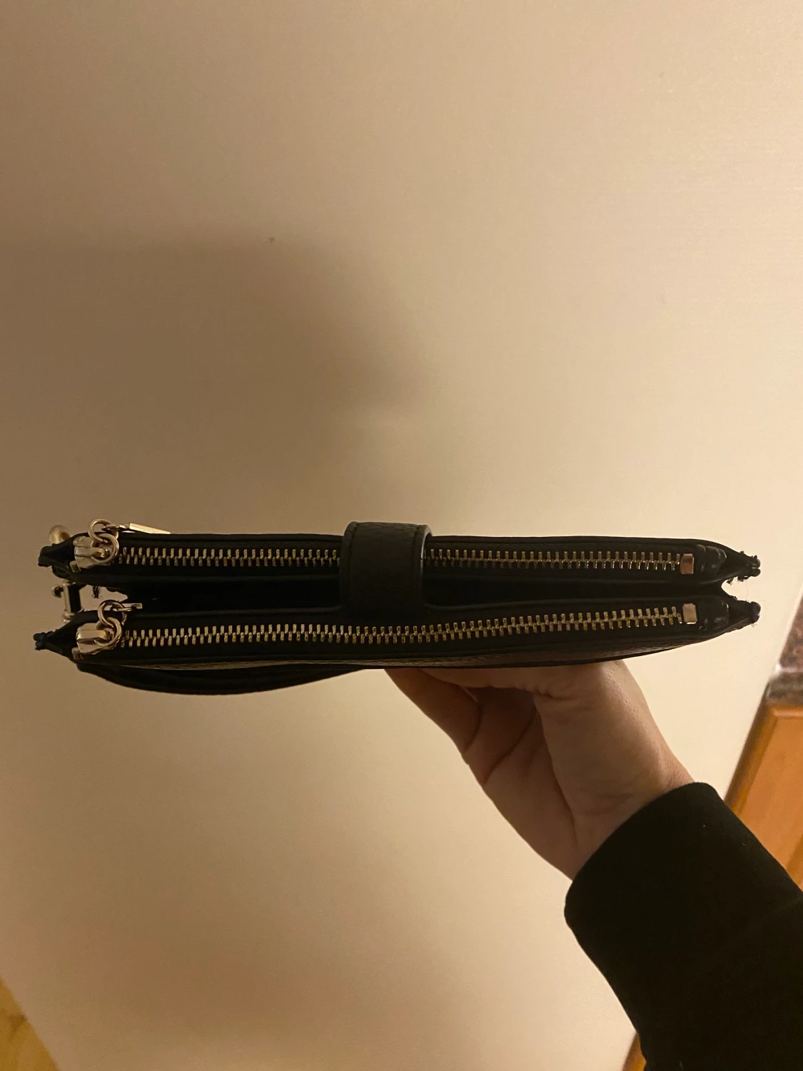 Plånbok/clutch från Guess - 90