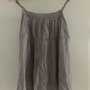 Linne - Ett jätte fint linnestyg linne i ett så ganska bra skick❤️‍🔥 betalning sker via swish och frakt ingår 