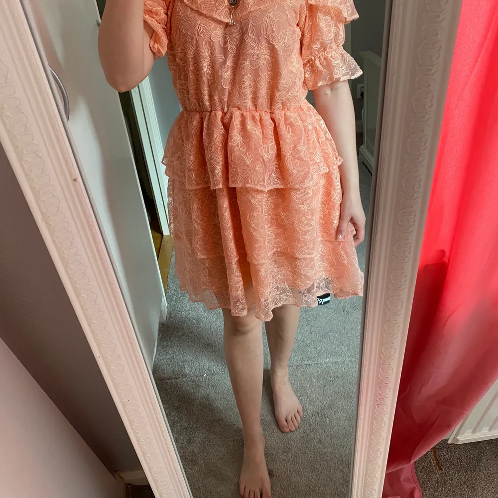 Fint orange klänning, Perfekt till somaren . Klänningar.