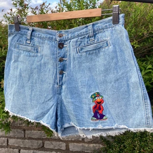 Shorts mupparna  - Shorts mupparna. Väldigt söta men för små. Jag har mer kläder. Kolla min profil för samfrakt. 