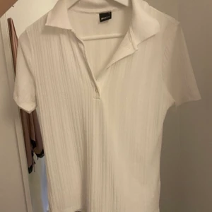 Topp från Gina  - Storlek M