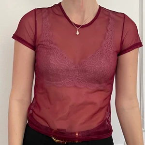 y2k transperant röd topp - storlek: passar XS och S. möts upp i stockholm eller fraktar 🖤