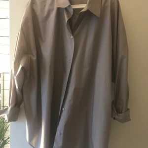 Beige skjorta i XXL från H&M - Aldrig använd! ♥️Du betalar frakt♥️