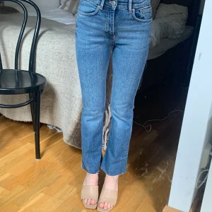 Zara jeans  - Blå snygga jeans från zara 