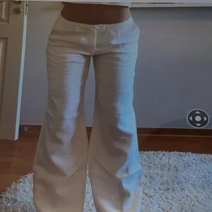 Linnebyxa - Lånade bild, Säljer den har linne byxa som passar jätte bra till summer och den är inte genomsklying som andra.passar S_ m.Bud I kommenterna 