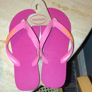 HAVAIANAS flipflop strl 35/36 - Nya havaians storlek 35/36. Skulle säga en 36:a i storlek. Alt upphämtning i Lund🦋