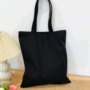 Tygväska - Svart tygväska från shein, aldrig använd. Säljer för 20kr + frakt