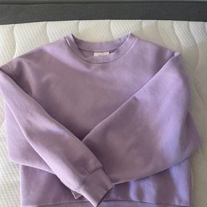 Gina  - Gina tröja basic säljer för 45 kr , använd 5 gånger (köparen står för frakten) 