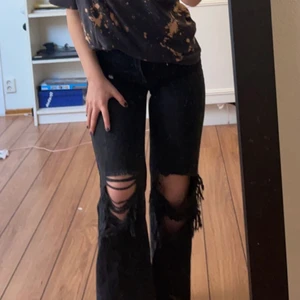 ASSNYGGA Berska jeans!! - Säljer dessa för att jag inte använder dom längre men de är i gott skick och väldigt snygga. Priset är inte hugget i Sten så kom med bud😊