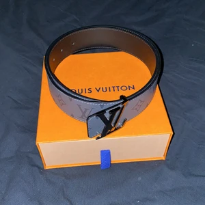 Lv  - Helt nyt bält med inga skador 