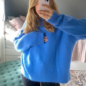 Blå tröja - Supermysig blå stickad ifrån zara💞