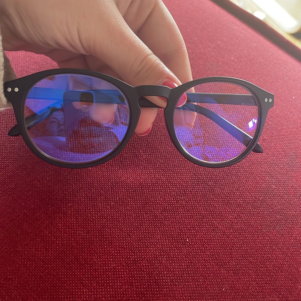 Svart Bluelight glasögon - Accessoarer | Plick Second Hand