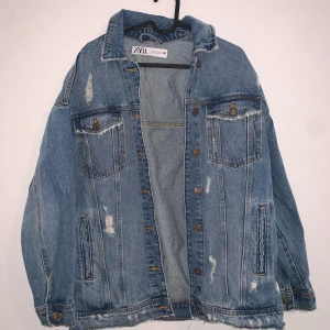 Oversized distressed Zara jean jacket - Oversized Zara jean jacket with rips. Worn once, in excellent condition. Size Small but fits medium as well. 
