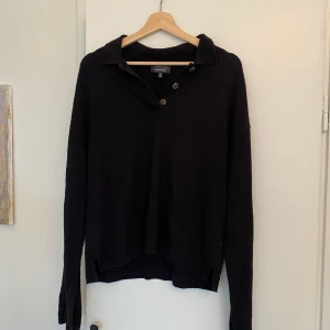 Frottétröja från & Other Stories - Frottétröja från & Other Stories i strl  Oanvänd  Säljes för 250 kr