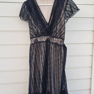 Black velvet tulle dress - Black velvet tulle dress bought second hand, i never wore it cause it wasn't really my size. 