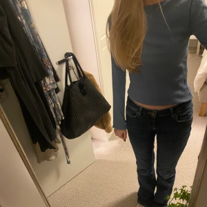 Zara tröja  - Fin långärmad tröja ifrån Zara, bra skick. Storlek 13/14 men passar bra på mig med xs/s. 