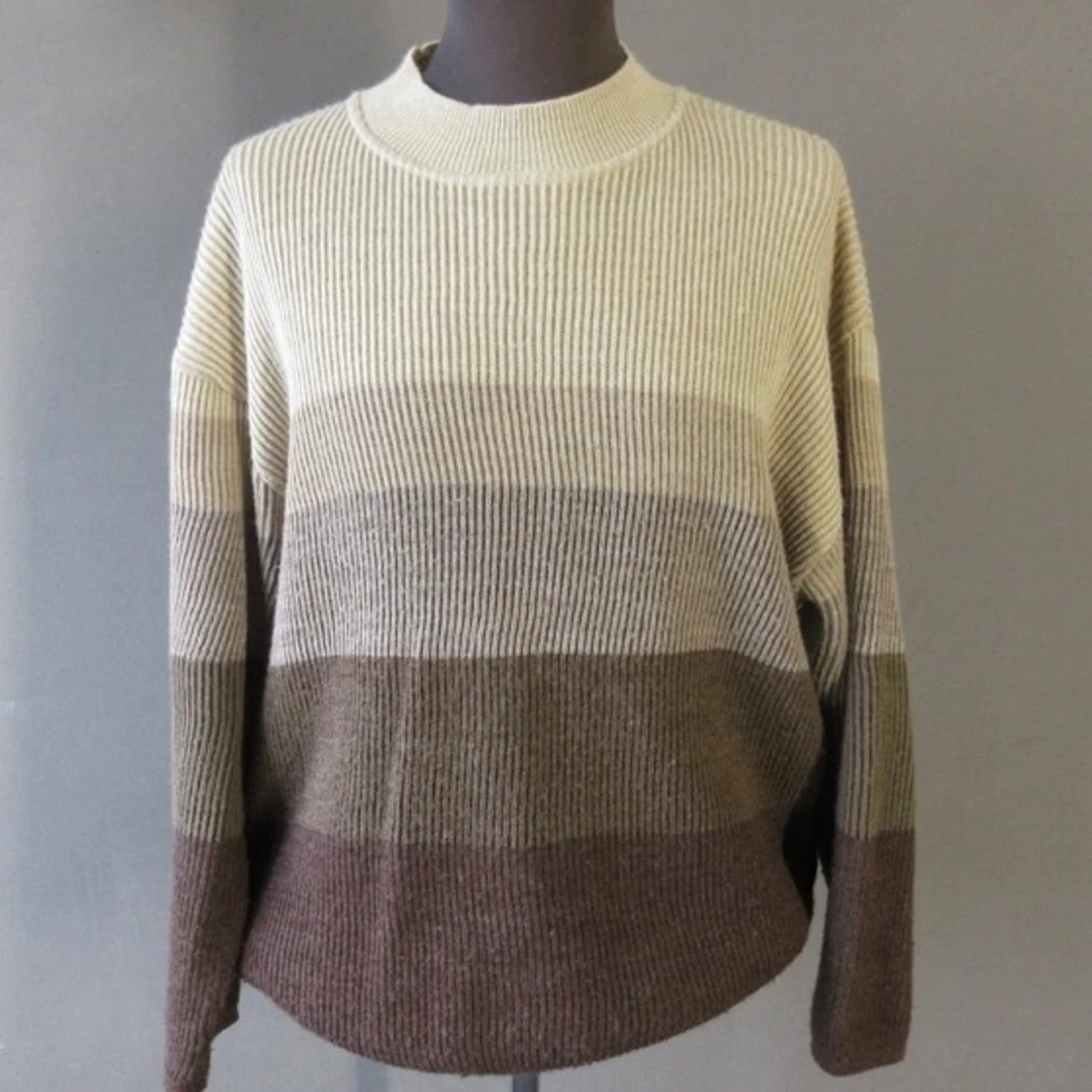 Vintage Tröja stickad Lili Mercredi Stl. M.