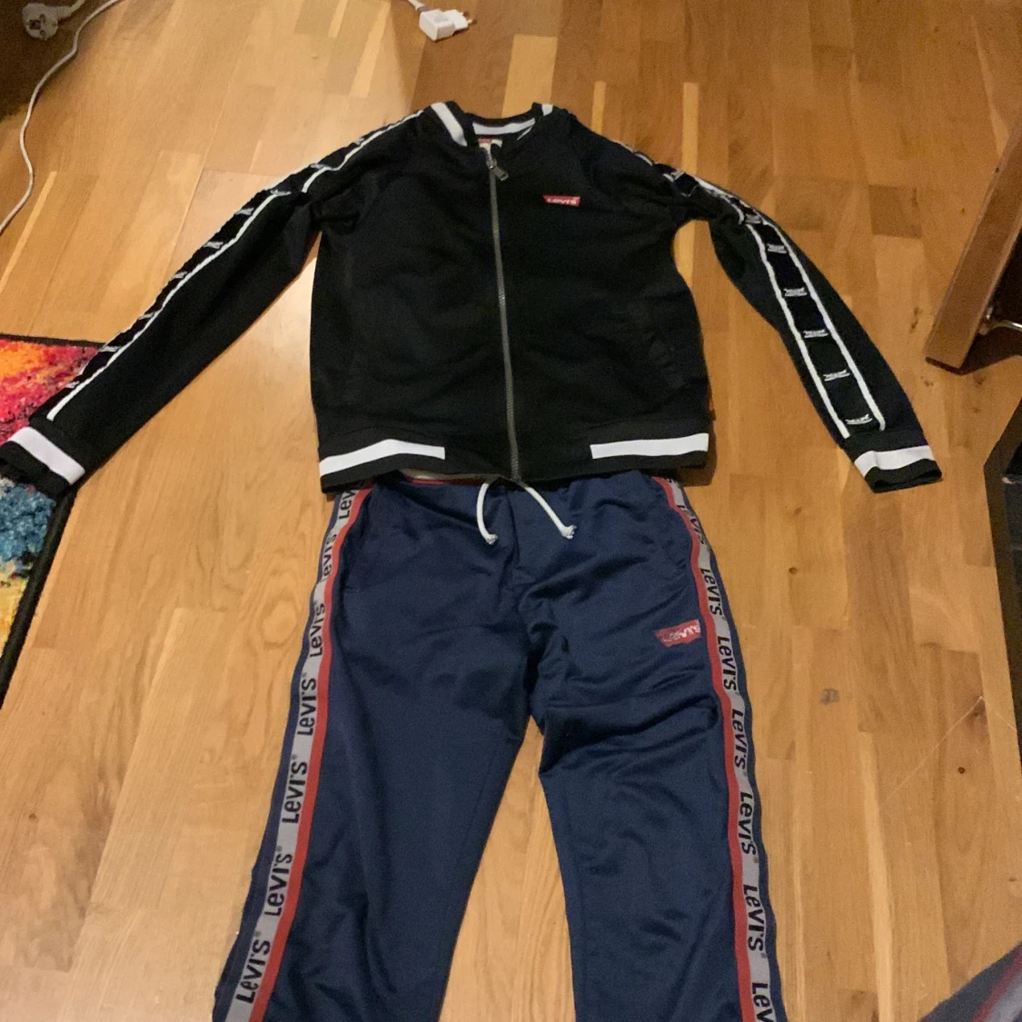 Levis tröja,byxor - 91