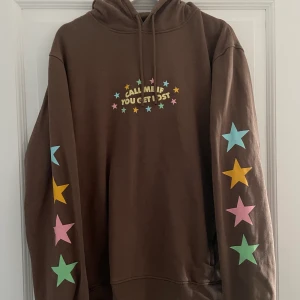 Tyler, the Creator Hoodie  - Säljer en hoodie köpt på Rosendal Garden Party när Tyler, the Creator spelade i Stockholm senast! Knappt använd, superbra skick :} 