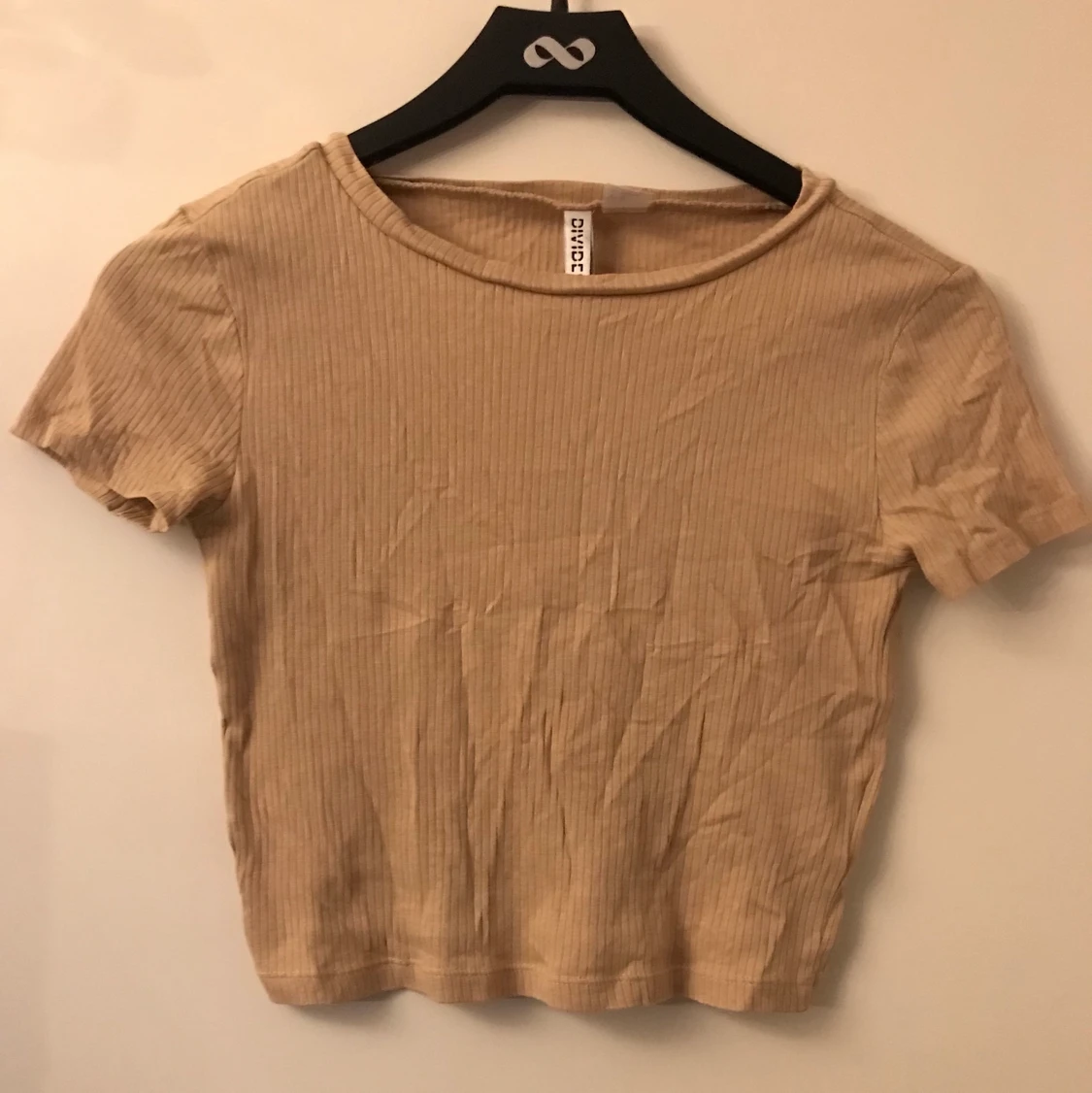 H&M divided beige T-shirt stl XS