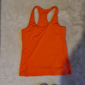 Neon orange linne casall - Linnen är ny. Köparen står för frakt.