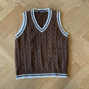 brandy melville - en tröja från brandy melville<3 säljer för att den inte kommer till användning längre❤️