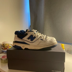 New balance 550 - New balance 550s blå vita storlek 42,5 