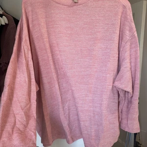 Rosa tröja - Rosa tröja. Jätte mjukt och skönt material. Passar som pyjamaströja men även till vardags. 