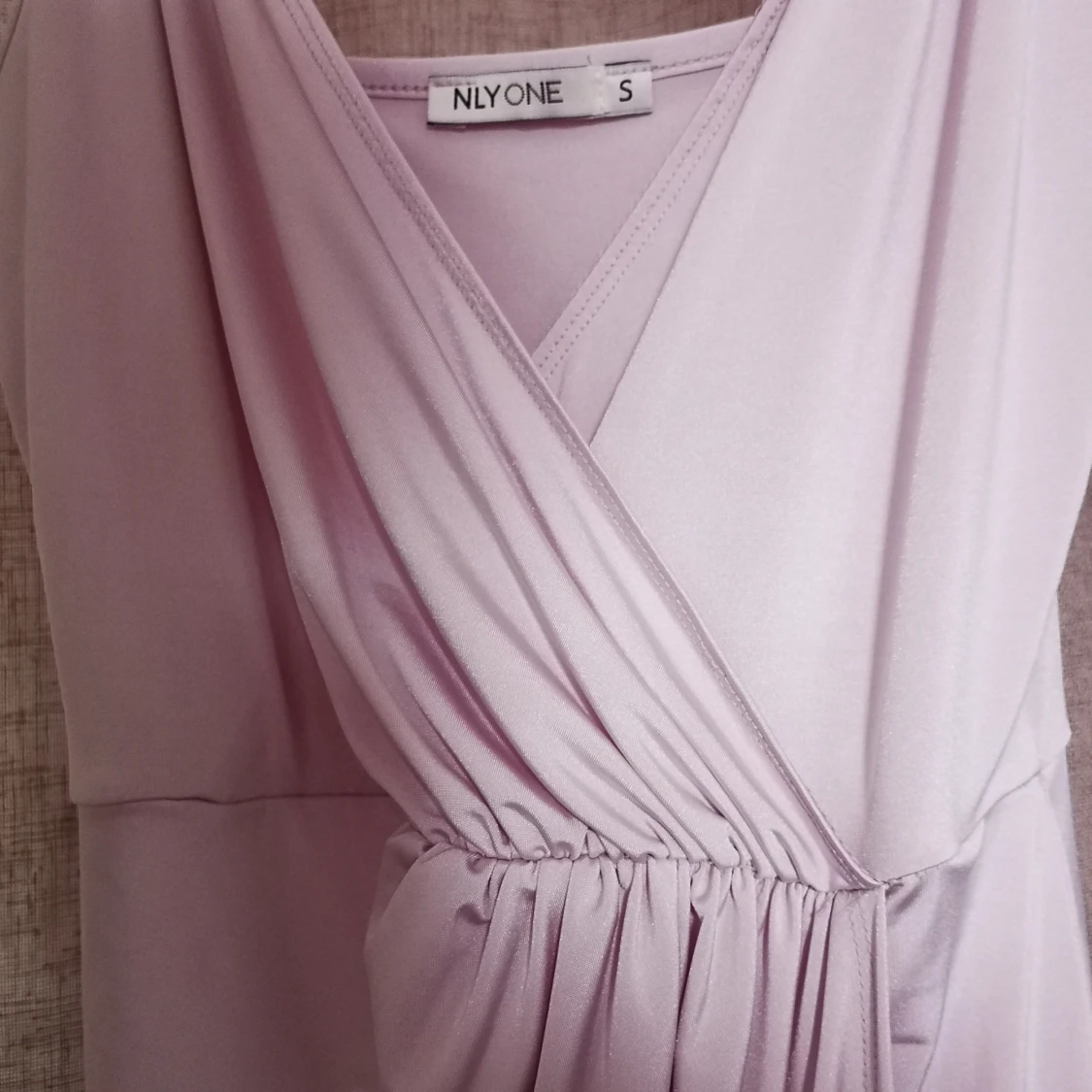 Vacker asymmetrisk klänning - 91