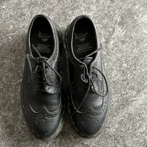Dr Martens  - Smooth brogue from Doctor Martens, almost new, size 38. Original price: 1800