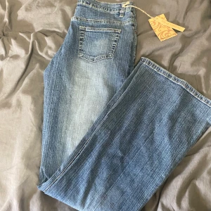 Bootcut jeans - Helt nya bootcut jeans