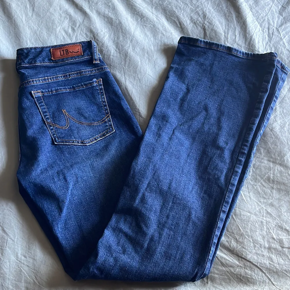 Säljer mina low Rise jeans från LTB  (Köpta på Zalando)  Andvända 1-2 gånger så dom är som nya. Jeans & Byxor.