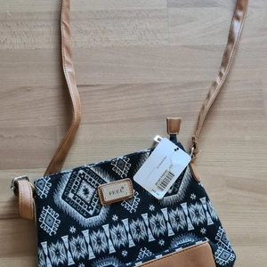 Väska ny - Väska  ny 75kt 