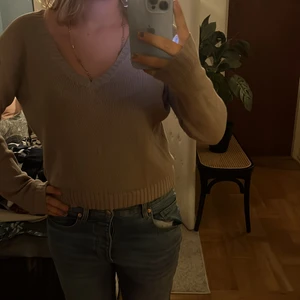 Tröja från brandy Melville  - Fin tröja och bra nu när det blir höst!💗