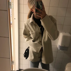 Kappa - Kappa från Cubus, inprincip ny. Använd ca 2-4 gånger men ser helt ny ut. Superskön men kommer ej till användning. Man kan få fler bilder privat. Nypris 400kr Mitt pris 250kr + frakt då den knappt är använd 