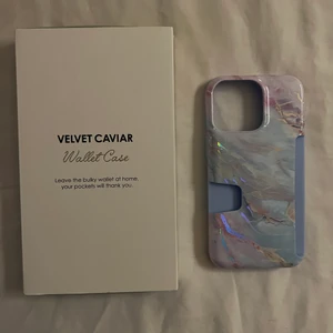 iPhone skal - iPhone skal till iPhone 13/12 mini. Med inbyggd korthållare. Aldrig använt då jag köpte fel. Köpt i USA. Nypris: 400kr Mitt pris: 100kr Vid en snabb affär kan priset diskuteras 💸 Kan mötas i Tyresö eller skickas. Frakt kan tillkomma! 