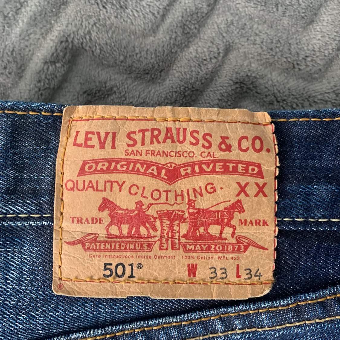 Lv Jeans str 33/34 - 91