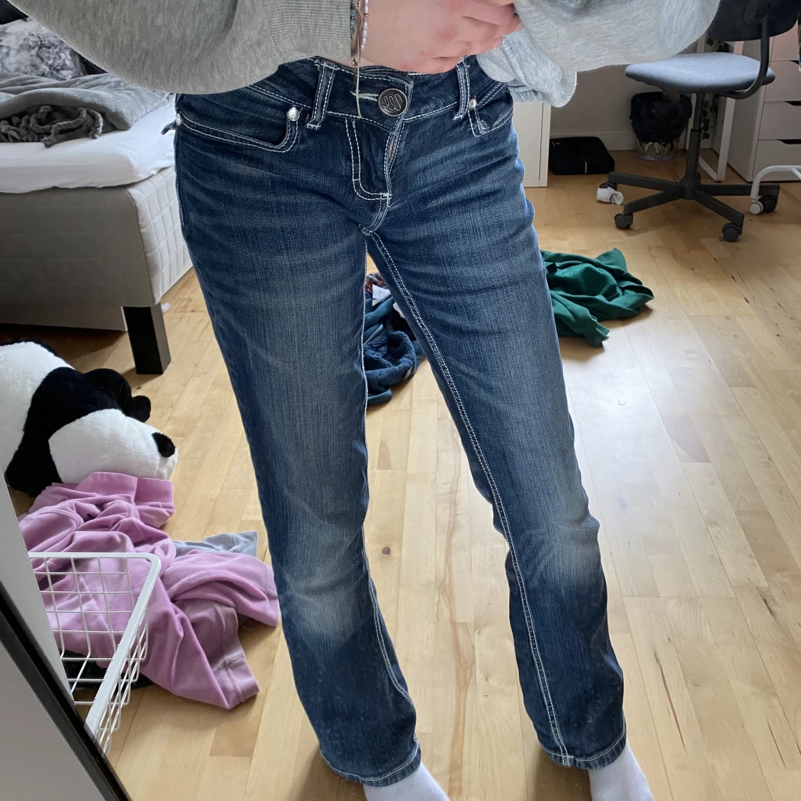 Lågmidjade jeans med detaljer - 90