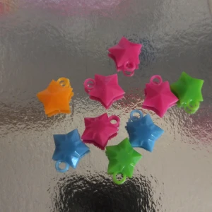 🌟⭐Små stjärn berlocker⭐🌟 - 🌟⭐Olika färger på stjärn berlockern som Orange, Blå, Rosa, Grön, ⭐🌟