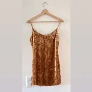 Velvet mini dress Size: small  Tag cut off. Never worn only tried on.