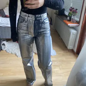 Jeans från ginatricot