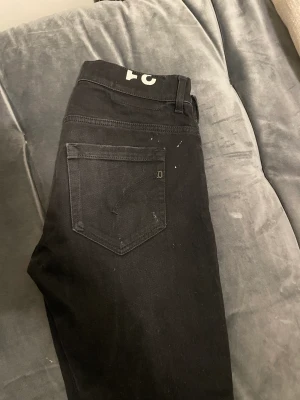 Dondup jeans - Dondup jeans i modellen george bra skick. Storlek 31