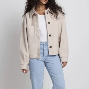 Nakd jacka❤️ - Jag säljer nu min kappa från nakd då den inte kommit till användning mer än en gång, super fint skick❤️