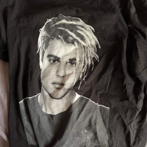 T-shirts  - Kläder i xs-s