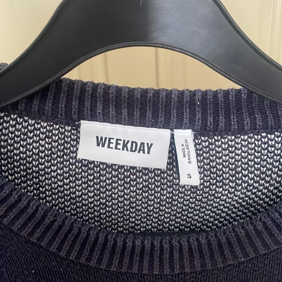 Marinblå tröja med tryck - 90