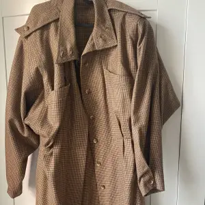 Vintage coat really beautiful style in great condition 